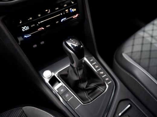 Volkswagen Tiguan 1.4 TSI eHybrid R-Line Business+ | Keyless | Black Style | IQ Light | Elk. A-klep | Prijs Rijklaar!! ActivLease financial lease