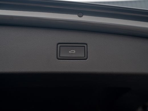 Volkswagen Tiguan 1.4 TSI eHybrid R-Line Business+ | Keyless | Black Style | IQ Light | Elk. A-klep | Prijs Rijklaar!! ActivLease financial lease