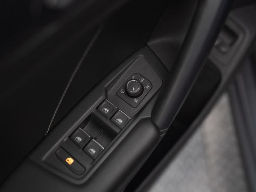 Volkswagen Tiguan 1.4 TSI eHybrid R-Line Business+ | Keyless | Black Style | IQ Light | Elk. A-klep | Prijs Rijklaar!! ActivLease financial lease