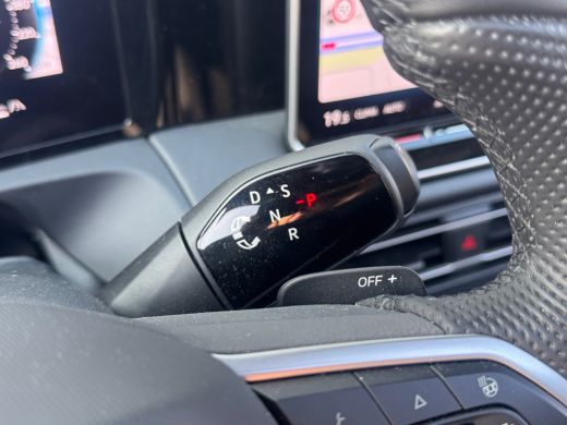 Volkswagen Tiguan 1.5 204pk eHybrid R-Line Edition Black Style Pakket | Panoramaschuif-kanteldak | Parkeerassistent... ActivLease financial lease