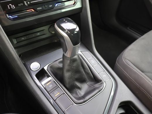 Volkswagen Tiguan 2.0 TDI DSG + VIRTUAL COCKPIT | WEGKL. TREKHAAK | CAMERA | STUUR/STOELVERW. | CARPLAY ActivLease financial lease