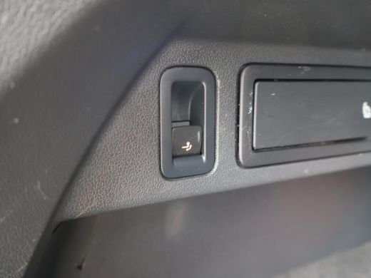 Volkswagen Tiguan 2.0 TDI DSG + VIRTUAL COCKPIT | WEGKL. TREKHAAK | CAMERA | STUUR/STOELVERW. | CARPLAY ActivLease financial lease