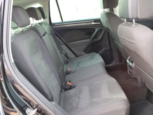 Volkswagen Tiguan 2.0 TDI DSG + VIRTUAL COCKPIT | WEGKL. TREKHAAK | CAMERA | STUUR/STOELVERW. | CARPLAY ActivLease financial lease