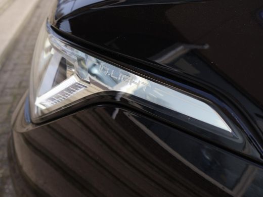 Volkswagen Tiguan 2.0 TDI DSG + VIRTUAL COCKPIT | WEGKL. TREKHAAK | CAMERA | STUUR/STOELVERW. | CARPLAY ActivLease financial lease