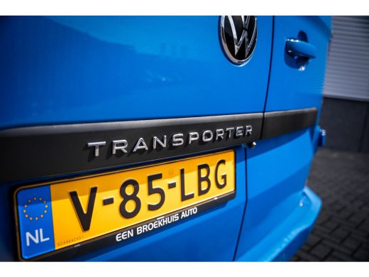 Volkswagen Transporter 2.0 TDI 170 pk L2H1 Bulli Dubbele Cabine TREKHAAK - BLACK PACK - BETIMMERING ActivLease financial lease