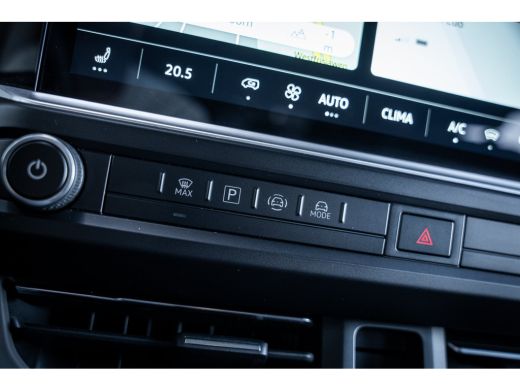 Volkswagen Transporter 2.0 TDI 170 pk L2H1 Bulli Dubbele Cabine TREKHAAK - BLACK PACK - BETIMMERING ActivLease financial lease