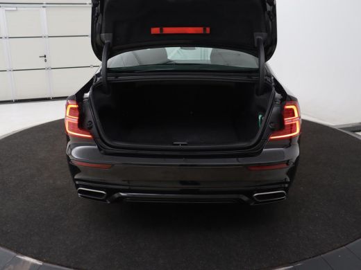 Volvo  S60 2.0 T6 AWD Twin Engine R-Design | Stoelverwarming | Adaptive cruise | Standkachel | Camera | 19''... ActivLease financial lease