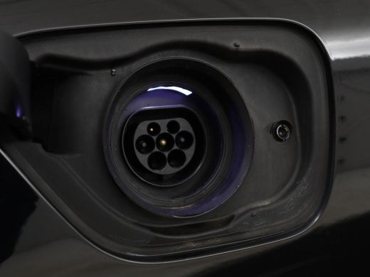 Volvo  S60 2.0 T6 AWD Twin Engine R-Design | Stoelverwarming | Adaptive cruise | Standkachel | Camera | 19''... ActivLease financial lease