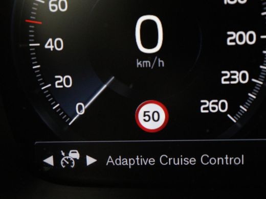 Volvo  S60 2.0 T6 AWD Twin Engine R-Design | Stoelverwarming | Adaptive cruise | Standkachel | Camera | 19''... ActivLease financial lease