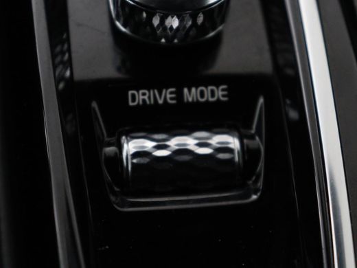 Volvo  S60 2.0 T6 AWD Twin Engine R-Design | Stoelverwarming | Adaptive cruise | Standkachel | Camera | 19''... ActivLease financial lease