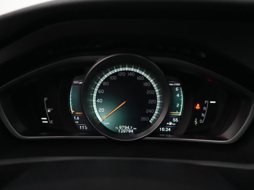 Volvo  V40 T3 Polar+ Sport | Panoramadak | Harman/Kardon | R-Design | Camera | Keyless | On Call | Stoelverw... ActivLease financial lease