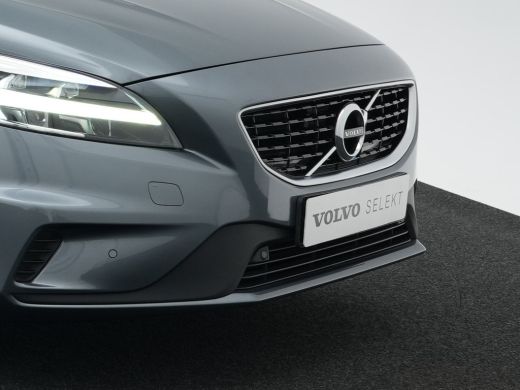 Volvo  V40 T3 Polar+ Sport | Panoramadak | Harman/Kardon | R-Design | Camera | Keyless | On Call | Stoelverw... ActivLease financial lease