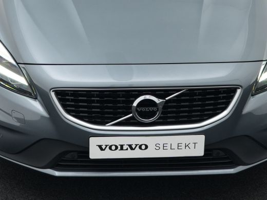 Volvo  V40 T3 Polar+ Sport | Panoramadak | Harman/Kardon | R-Design | Camera | Keyless | On Call | Stoelverw... ActivLease financial lease