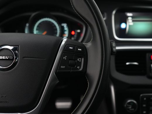 Volvo  V40 T3 Polar+ Sport | Panoramadak | Harman/Kardon | R-Design | Camera | Keyless | On Call | Stoelverw... ActivLease financial lease