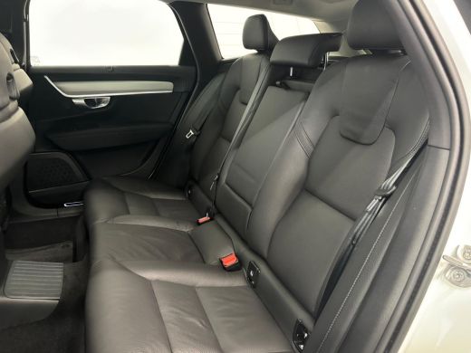 Volvo  V90 T8 Plug-in hybrid AWD Ultra Dark | Achterbank verwarmd | Apple Carplay/Android Auto|telefooninteg... ActivLease financial lease