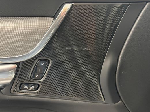 Volvo  V90 T8 Plug-in hybrid AWD Ultra Dark | Achterbank verwarmd | Apple Carplay/Android Auto|telefooninteg... ActivLease financial lease