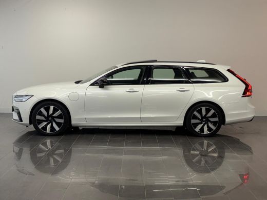 Volvo  V90 T8 Plug-in hybrid AWD Ultra Dark | Achterbank verwarmd | Apple Carplay/Android Auto|telefooninteg... ActivLease financial lease