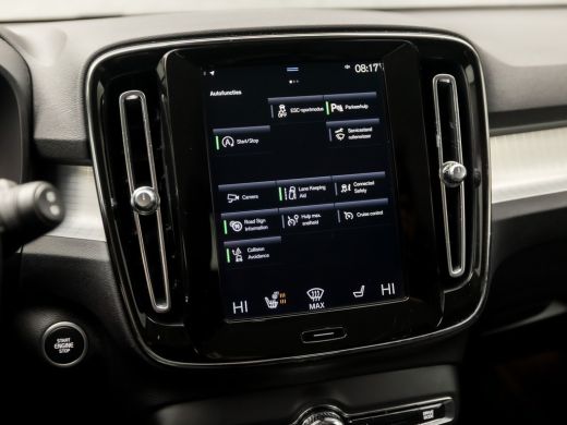 Volvo  XC40 1.5 T2 Momentum Sport Automaat (APPLE CARPLAY, GROOT NAVI, STUUR/STOELVERWARMING, CAMERA, SPORTST... ActivLease financial lease