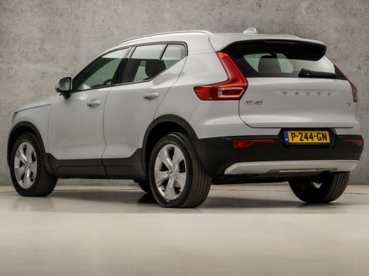 Volvo  XC40 1.5 T2 Momentum Sport Automaat (APPLE CARPLAY, GROOT NAVI, STUUR/STOELVERWARMING, CAMERA, SPORTST... ActivLease financial lease