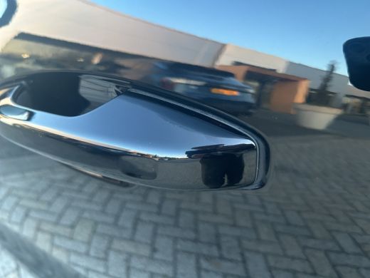 Volvo  XC40 Recharge P8 AWD R-Design | Achteruitrij assistent | Keyless entry/start | LED achterlichten ActivLease financial lease