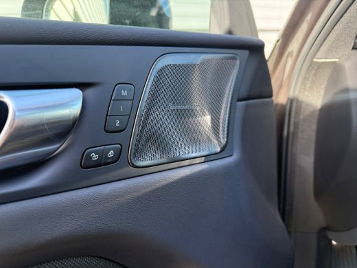 Volvo  XC60 T8 455PK Plus Dark | 360 | Luchtvering | Panoramadak | HK Audio | Memory | Getint Glas ActivLease financial lease