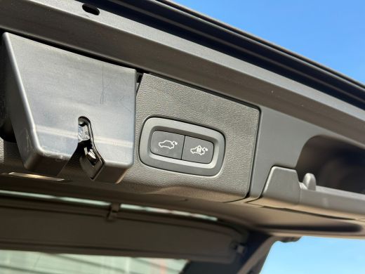 Volvo  XC60 T8 455PK Plus Dark | 360 | Luchtvering | Panoramadak | HK Audio | Memory | Getint Glas ActivLease financial lease