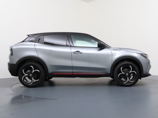 Alfa Romeo Junior Ibrida Speciale Automaat ActivLease financial lease