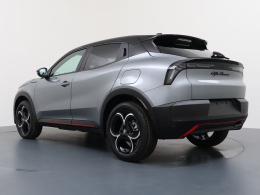 Alfa Romeo Junior Ibrida Speciale Automaat ActivLease financial lease