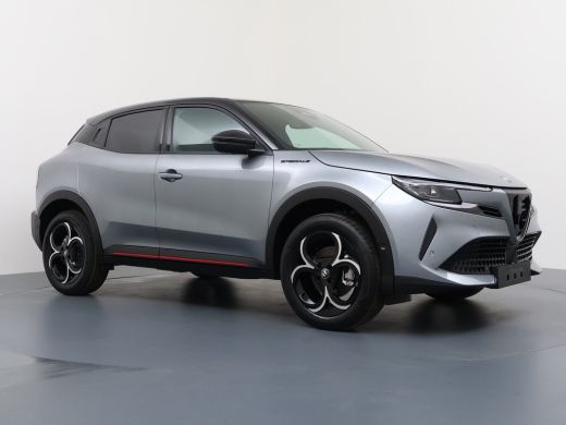 Alfa Romeo Junior Ibrida Speciale Automaat ActivLease financial lease