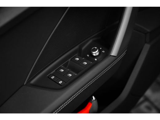 Audi A3 Limousine S edition | Aluminium optiek in het interieur | Assistentiepakket Rijden en Parkeren Pl... ActivLease financial lease