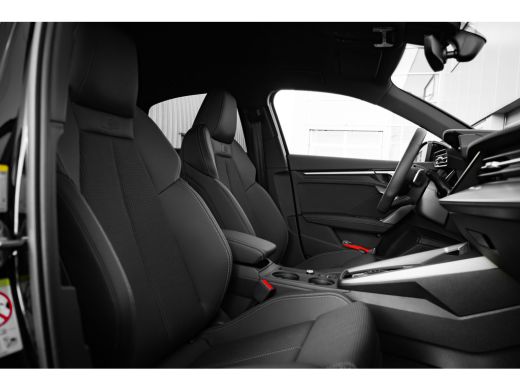 Audi A3 Limousine S edition | Aluminium optiek in het interieur | Assistentiepakket Rijden en Parkeren Pl... ActivLease financial lease