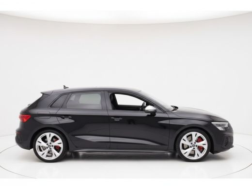Audi A3 Sportback 2.0 TFSI S3 QUATTRO 310PK S-TRONIC S3-SPORT CAMERA/LEDER/CARPLAY ActivLease financial lease