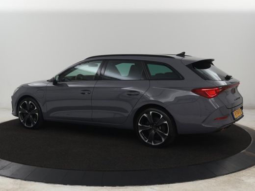 CUPRA Leon 1.4 eHybrid VZ | 245pk | Stoelverwarming | Carplay | Sfeerverlichting | Adaptive cruise | Navigat... ActivLease financial lease