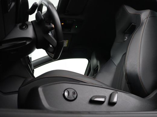 CUPRA Leon 1.4 eHybrid VZ | 245pk | Stoelverwarming | Carplay | Sfeerverlichting | Adaptive cruise | Navigat... ActivLease financial lease