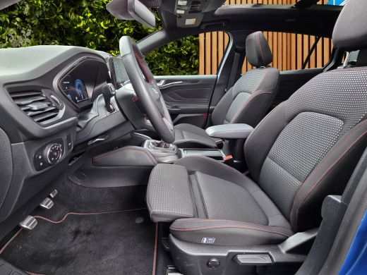 Ford Focus 1.0 EcoBoost Hybrid ST Line X | B&O audio | Panoramadak | Adaptive Cruise | Groot scherm | Keyless ActivLease financial lease