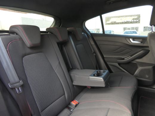 Ford Focus 1.0 EcoBoost 155pk Hybrid ST Line X | Winterpack | Trekhaak | B&O | Adaptive Cruise | BLIS | LED ... ActivLease financial lease