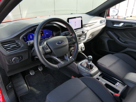 Ford Focus 1.0 EcoBoost 155pk Hybrid ST Line X | Winterpack | Trekhaak | B&O | Adaptive Cruise | BLIS | LED ... ActivLease financial lease