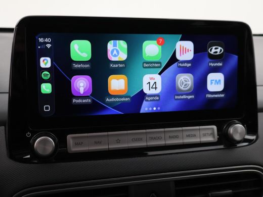 Hyundai Kona EV PREMIUM SKY 64 KWH + SCHUIFDAK | LEDER | STOELVENTILATIE | STUURVERW. | STOELVERW. ActivLease financial lease