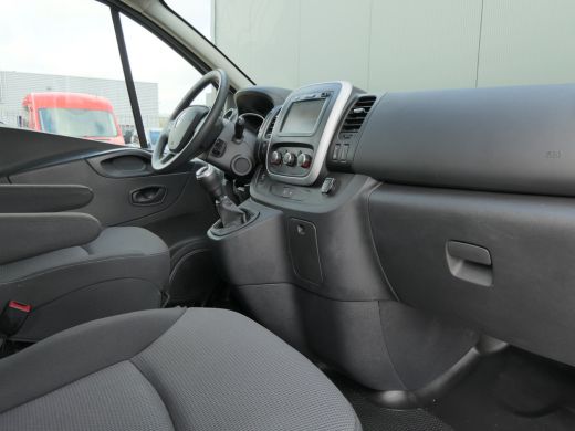 Renault Trafic 2.0 dCi 120 T29 L2H1 DC Comfort | Dubbele Cabine | 5-Persoons | Navigatie | Trekhaak | Keyless En... ActivLease financial lease