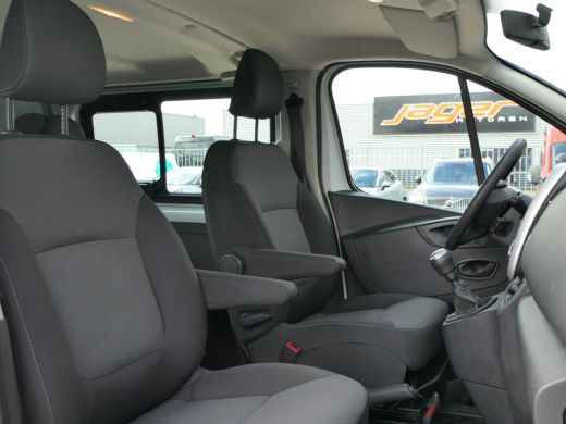 Renault Trafic 2.0 dCi 120 T29 L2H1 DC Comfort | Dubbele Cabine | 5-Persoons | Navigatie | Trekhaak | Keyless En... ActivLease financial lease