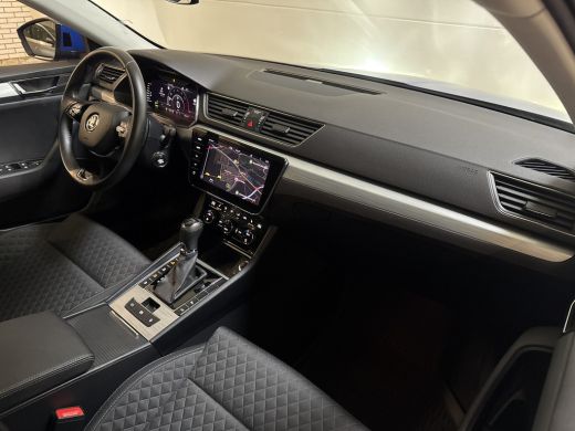 Skoda Superb Combi iV 218PK DSG HYBRID BUSINESS CAMERA/NAVI/STUURVERW. ActivLease financial lease