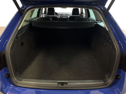 Skoda Superb Combi iV 218PK DSG HYBRID BUSINESS CAMERA/NAVI/STUURVERW. ActivLease financial lease