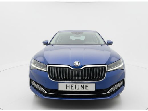 Skoda Superb Combi iV 218PK DSG HYBRID BUSINESS CAMERA/NAVI/STUURVERW. ActivLease financial lease