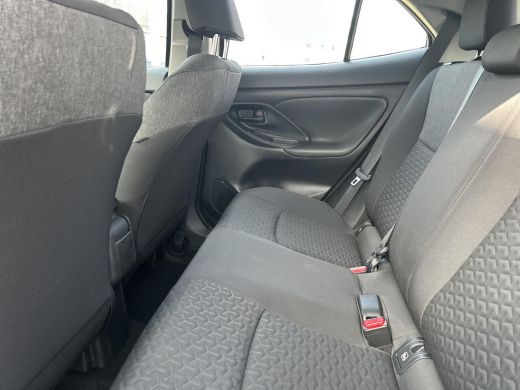 Toyota Yaris Cross 1.5 Hybrid Active ActivLease financial lease