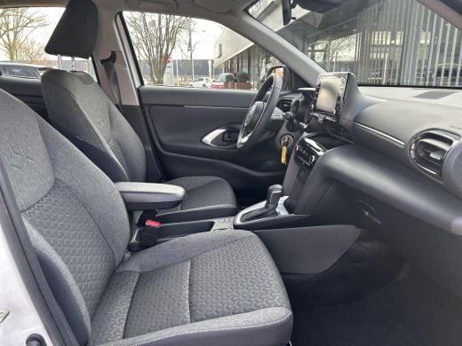 Toyota Yaris Cross 1.5 Hybrid Active ActivLease financial lease