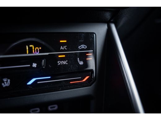 Volkswagen Polo 1.0 TSI Life Business | Achteruitrijcamera | Airco (automatisch) | DAB ontvanger ActivLease financial lease