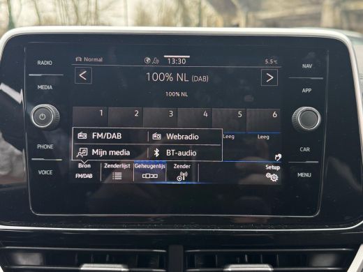 Volkswagen T-Roc 1.5 TSI 150PK DSG R-LINE SPORT LED/NAVI/CARPLAY/FABRIEKS GARANTIE ActivLease financial lease