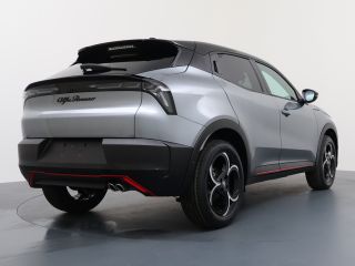 Alfa Romeo Junior Ibrida Speciale Automaat