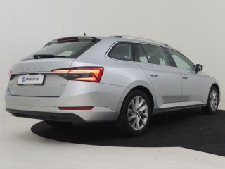 Skoda Superb Combi Style iV 218pk | Elektrische stoelen met memory | App Connect l Elektr. Achterklep | Camera...