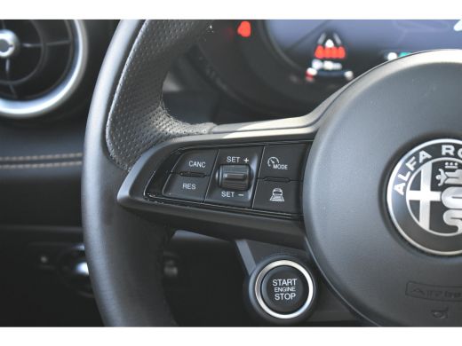 Alfa Romeo Tonale 1.3T PHEV Sprint Q4 280pk | Afn. Trekhaak | Stuur/Stoelverwarming | Navigatie | 19"LMV | Achterui... ActivLease financial lease